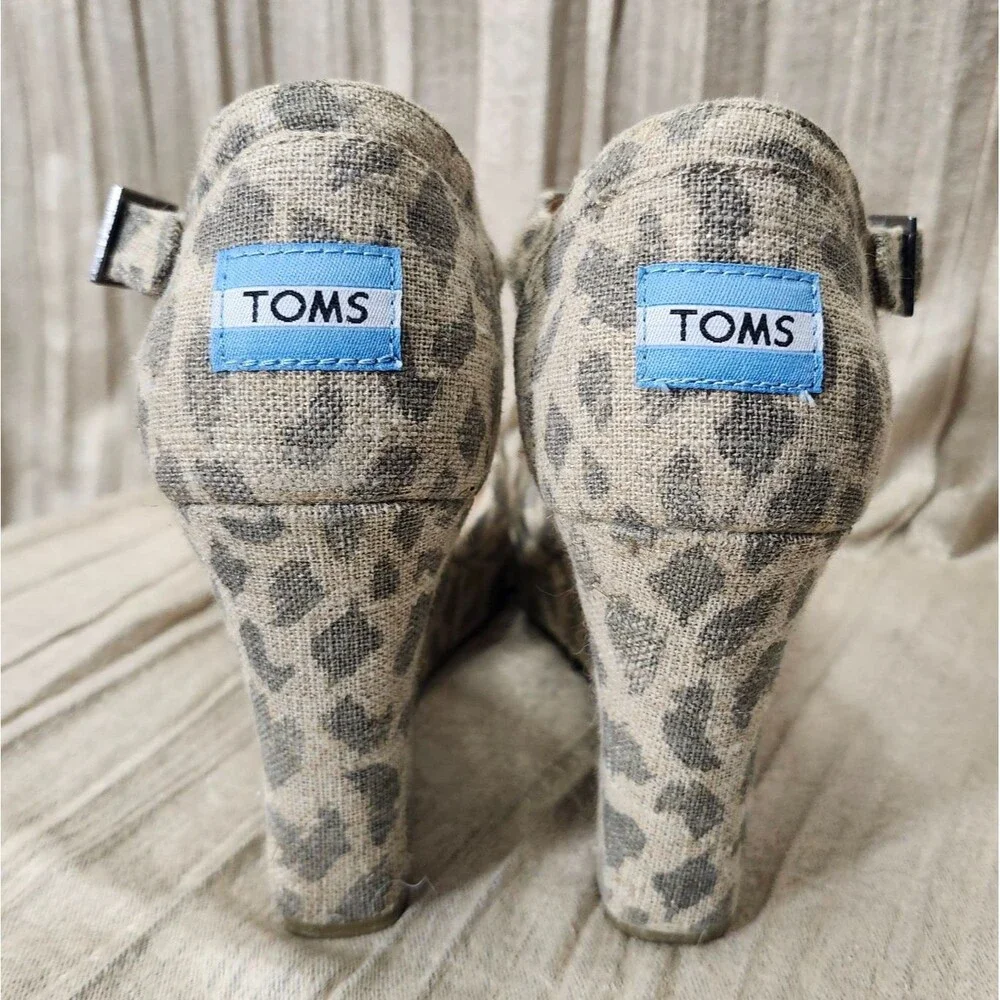 TOMS Leopard Cheetah Print Crisscross Ankle Strap Wedges Sandals 10